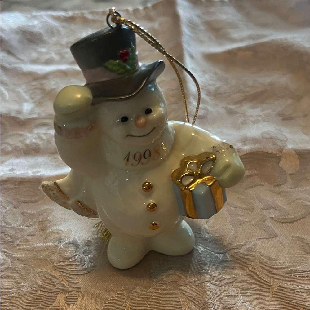 Lenox 1998 Annual Snowman Ornament